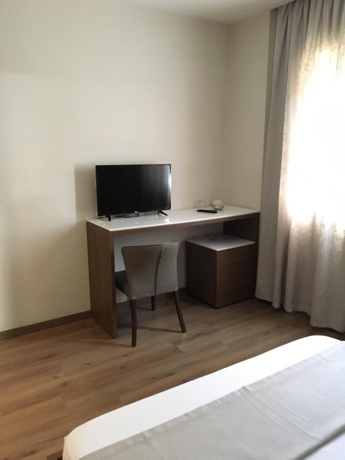 Soleo Hotel Τίρανα Εξωτερικό φωτογραφία